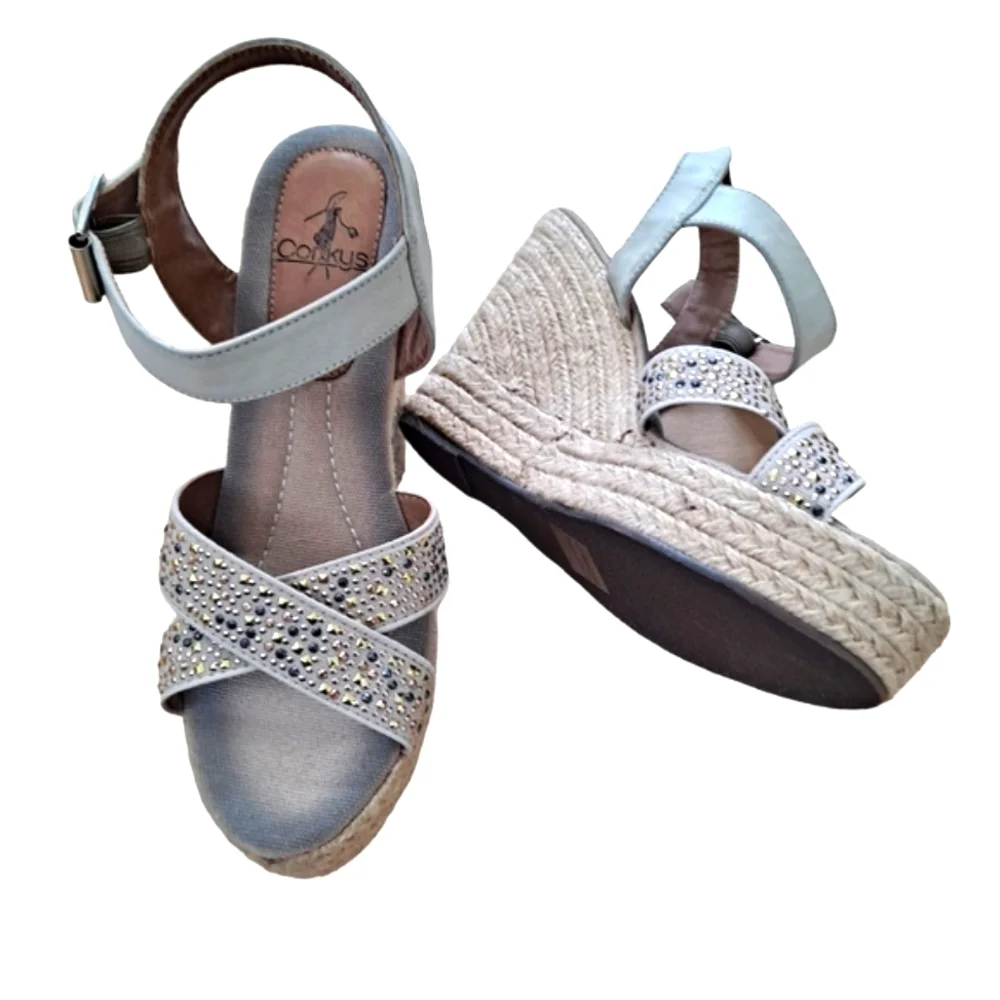 Corkys Tan Nude Beige Studded Wedge Espadrille Criss Cross Sandals sz9
